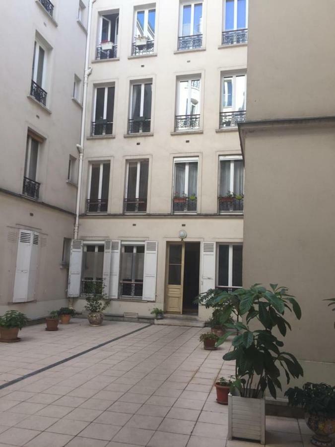 Cosy Rare 2 Bedroom Apartment Around A Private Garden Neuilly-sur-Seine ภายนอก รูปภาพ